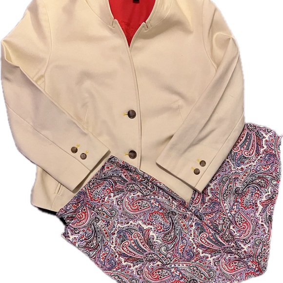 Talbots Yellow, Reds and Blue Paisley Print Capri’s - Picture 4 of 6